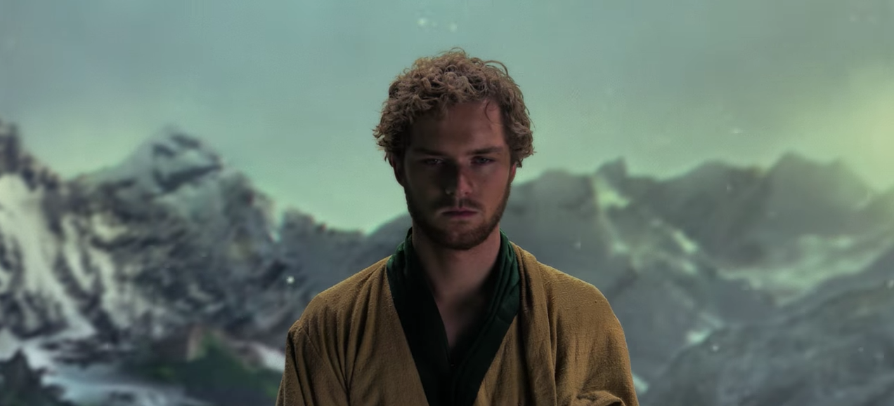 Finn Jones fala um pouco sobre seu personagem em novo Featurette de Punho de Ferro